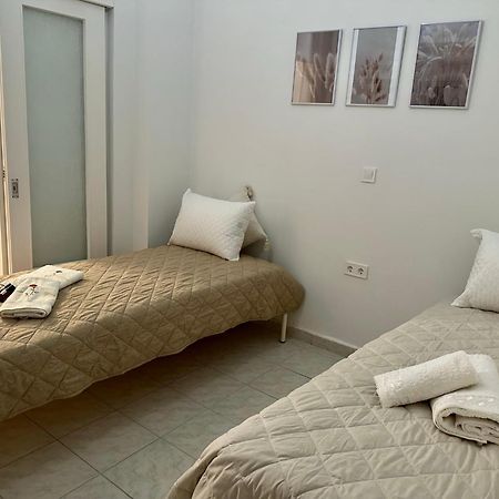 Piraiki Coastal Accommodation พีเรียส ภายนอก รูปภาพ
