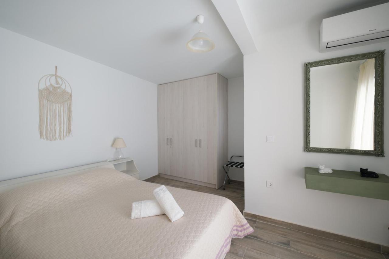 Piraiki Coastal Accommodation พีเรียส ภายนอก รูปภาพ
