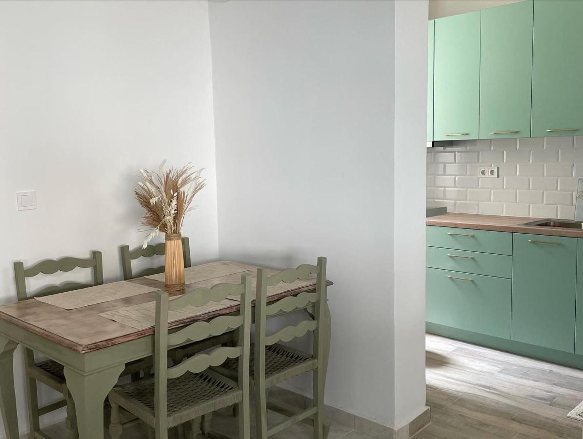 Piraiki Coastal Accommodation พีเรียส ภายนอก รูปภาพ
