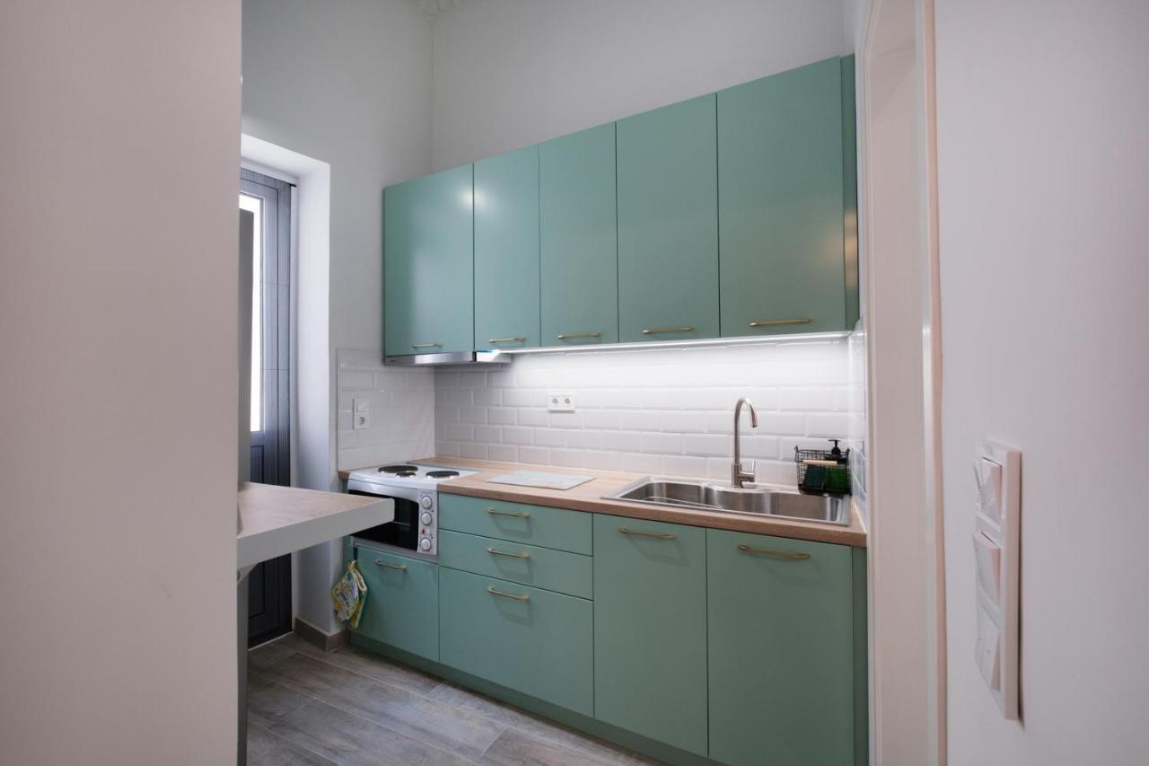 Piraiki Coastal Accommodation พีเรียส ภายนอก รูปภาพ