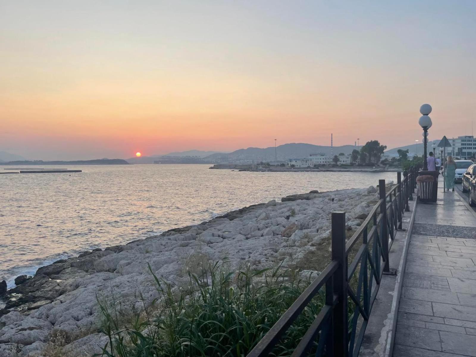 Piraiki Coastal Accommodation พีเรียส ภายนอก รูปภาพ