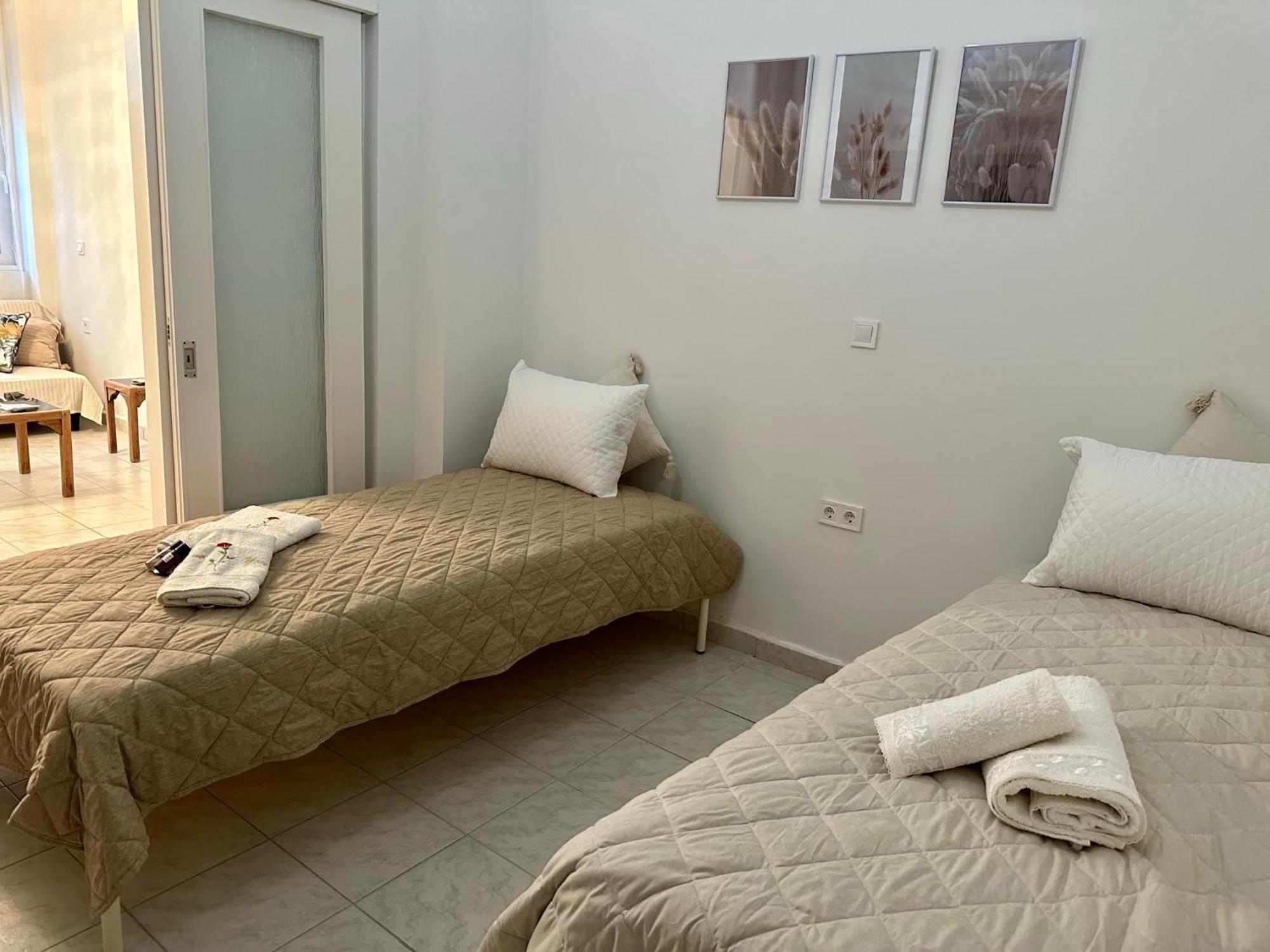 Piraiki Coastal Accommodation พีเรียส ภายนอก รูปภาพ